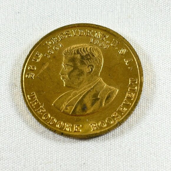 VINTAGE THEODORE ROOSEVELT PRESIDENTIAL GOLD TONE BRONZE SOUVENIR COIN - Picture 1 of 4